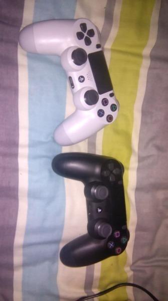 Play station 4 slim 1Tb