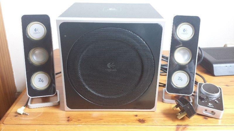 Speaker Logitech Z-4 2.1