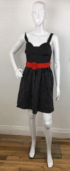 Women's Sun Dress Black/White Stripes Sweetheart Neckline and Elasticated Waist Size 10/12