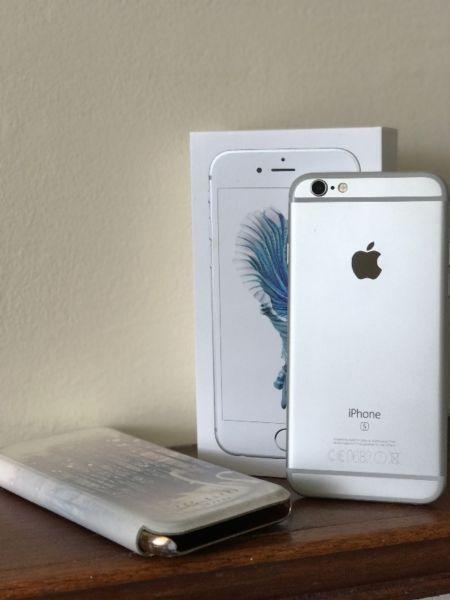 Selling Silver iPhone 6S 16GB Unlocked by Vodafone