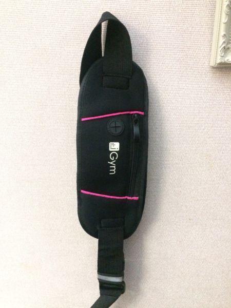 Gym bag for mobile and earphones