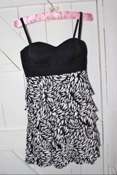 LIPSY SIZE 6 DRESS. Bralette style and layers