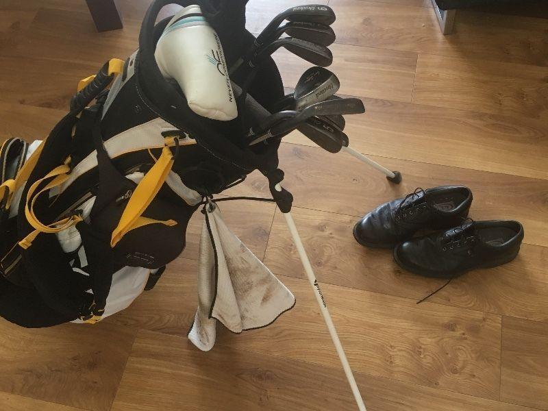 Golf clubs, bag, shoes