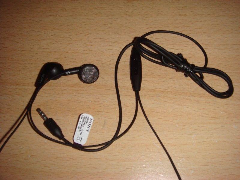 Sony Mh410c New Black Stereo Earphones 3.5mm