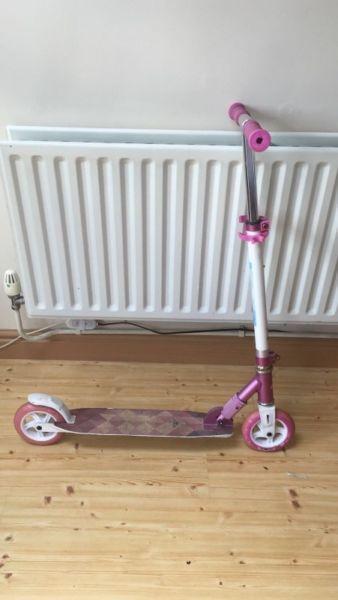 GIRL SCOOTER