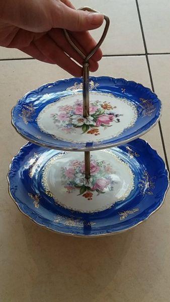 Flower cake stand english style