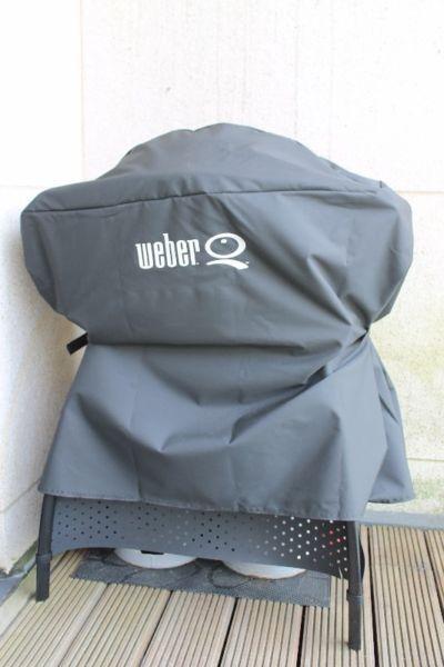 Weber BBQ Q2000 and acessories
