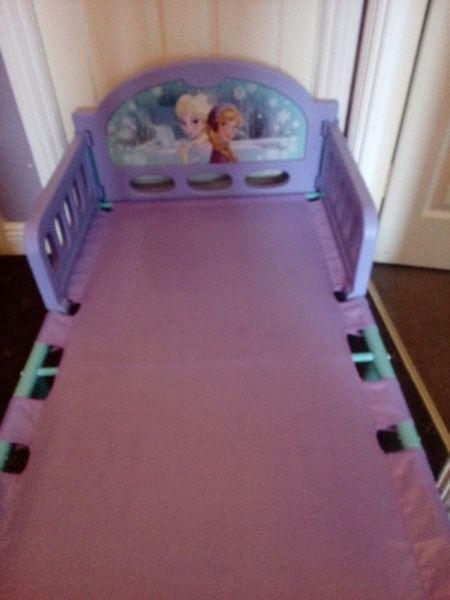 Frozen kids bed - cotbed size