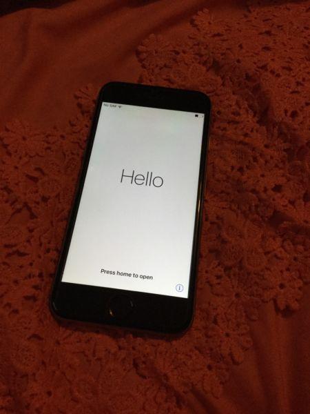 iPhone 6, 64gb, in perfect condition,locked to iCloud