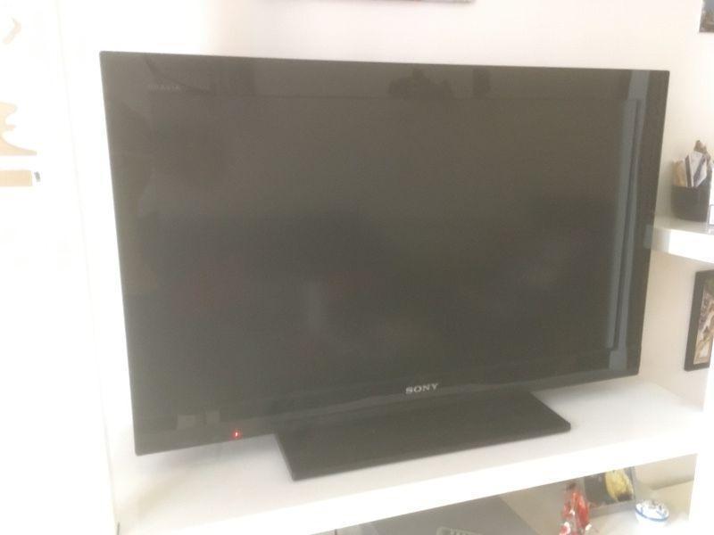 LCD Sony Bravia TV 32 inches