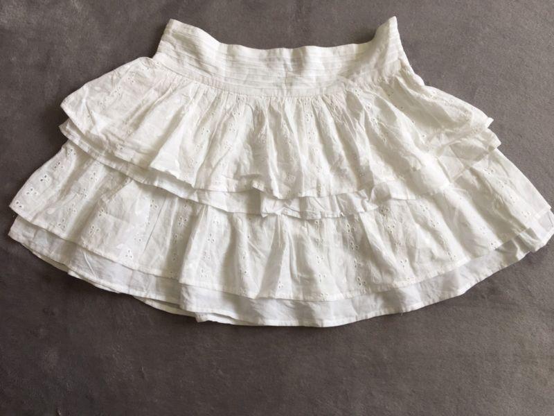 Ladies White Ruffled Mini Skirt Size 12