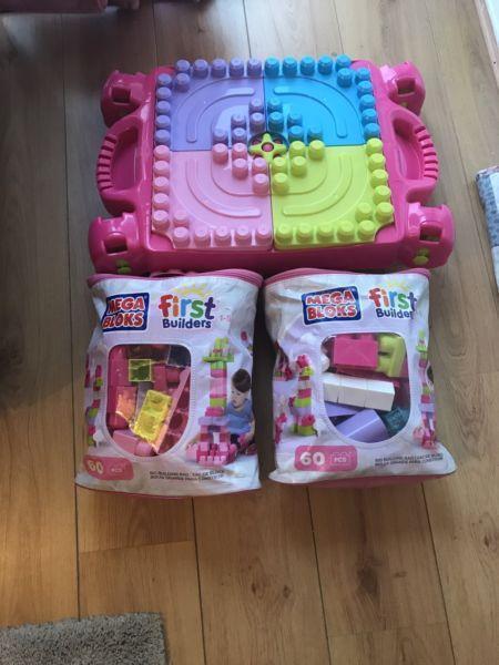 Mega blocks+ 2 bags with toys