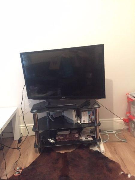LG TV and TV table