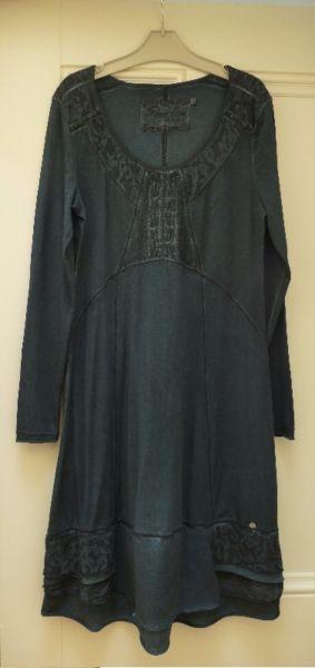 Simclan Ladies Long Sleeved Blue Dress Size 38 -new- never used