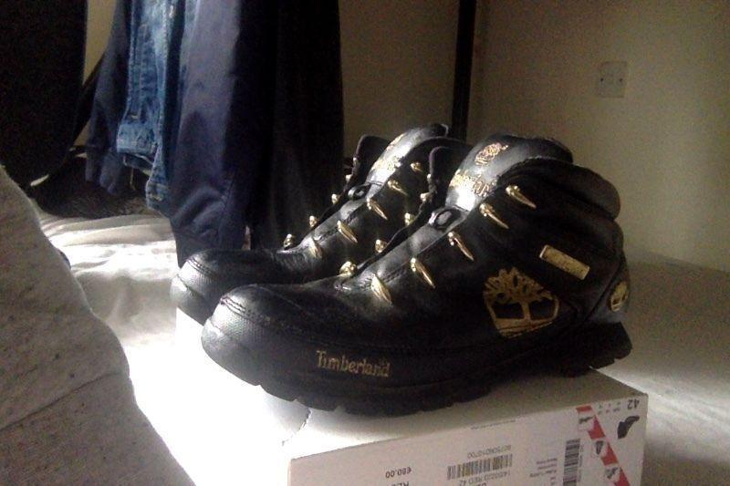 Black and Gold Timberlands Second Hand 30 euros