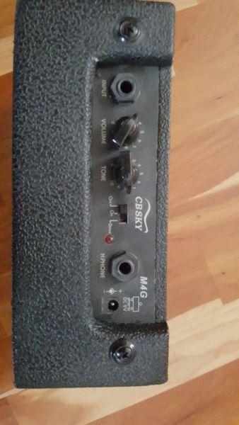 Small Guitar Amp CBSKY M4G 5w Solid State
