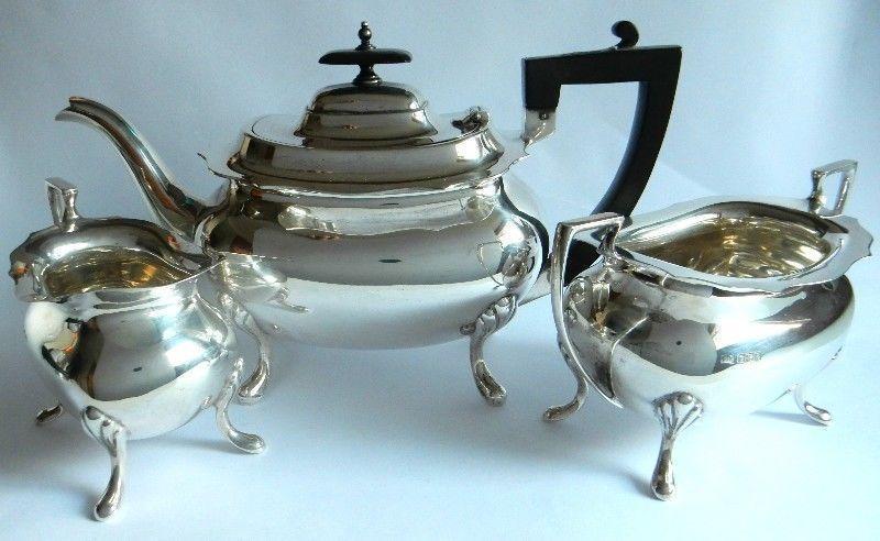 Walker and Hall, Solid Sterling Silver Art Deco Tea Set, Dated 1918. 925 Solid Silver, 1236 Grams