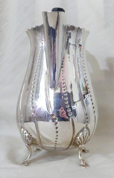 William Egan - Coffee pot - Irish, Silver, Solid Sterling - 1966, 700 Grams