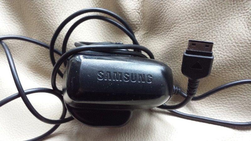 Samsung ATADS30UBE travel AC adapter 4.75V 0.55A