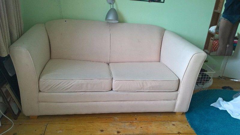 Perfectly functioning, clean sofabed, you'll love it!