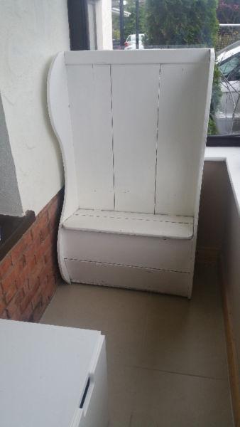 Ubique White Distressed Wood High Backed Seat- Great Condition