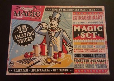 Ridley's Magic 15 Amazing Tricks Magic Set in mint condition
