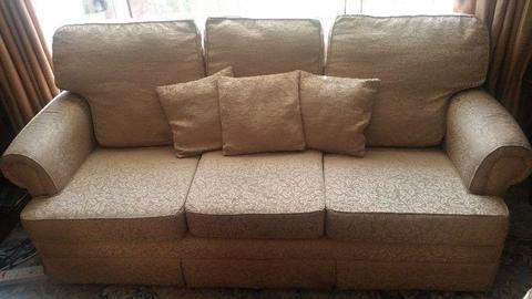 €100 Sofa couch and 2 armchairs