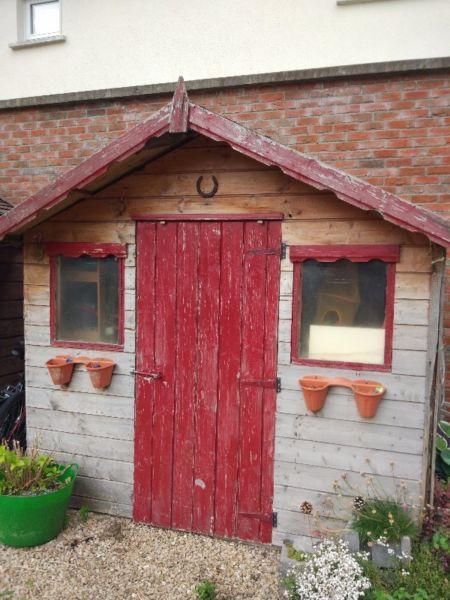 Sellign Wooden Garden Shed