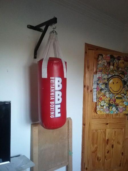 Punch/boxing bag