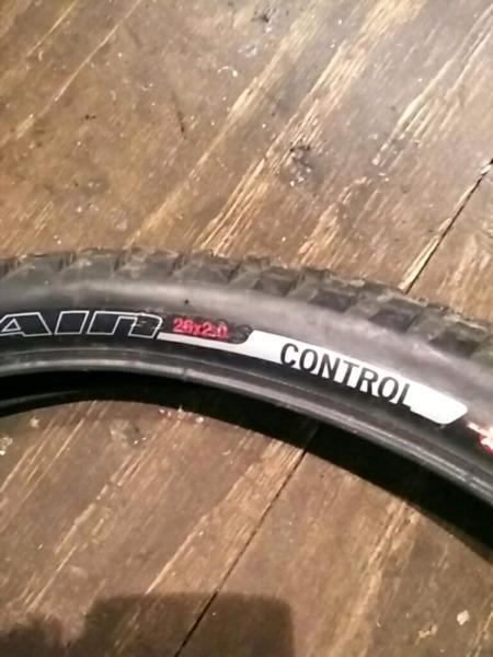 Specialized captain control MTB tyres