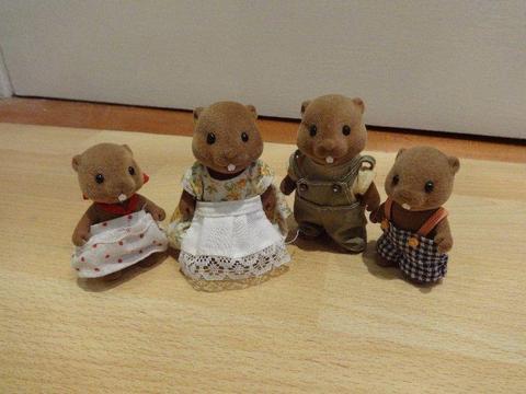 Sylvanian Families Beavers Familiy (The 'Waters' family) - excellent condition!