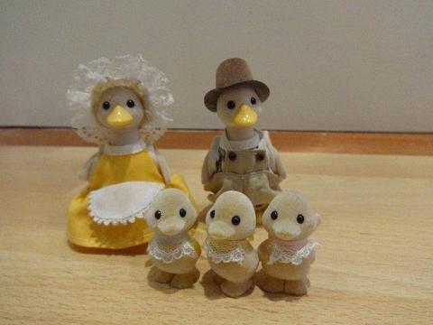 Sylvanian Families Duck Family ('Puddleford' Family) - excellent condition!!
