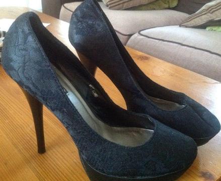 Black lace platform heels size 6 for sale