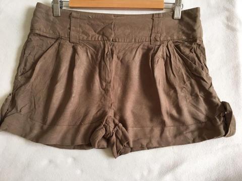 New Look Ladies Military Green Shorts Size 12