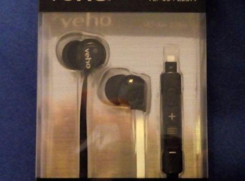 Earbuds for IPHONE New!!