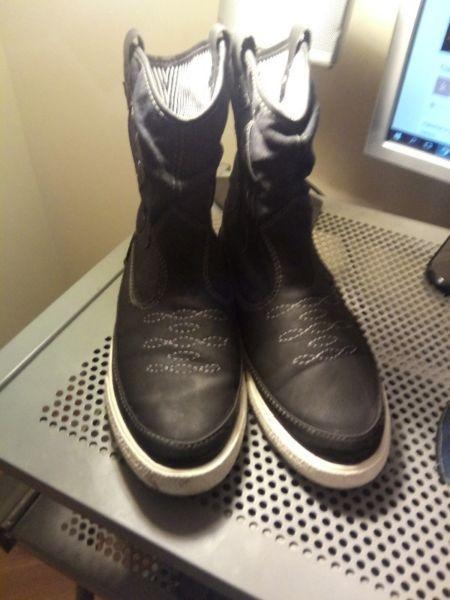 Venice Black High Top Trainers/Boots for teenagers or adult. Quick Sale. Hardly worn