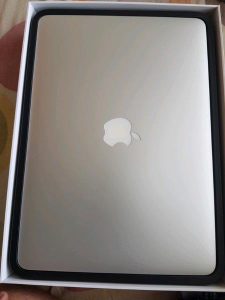 Macbook Air 13 inch 2015
