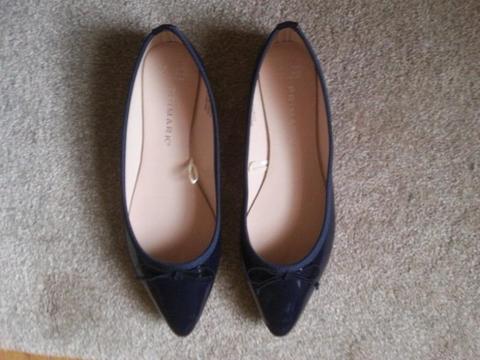 Ladies Shoes Size 4 Brand New