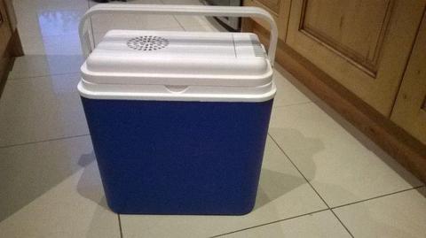 Travel Cooler/fridge