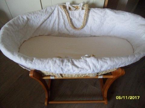 Moses basket with mattress