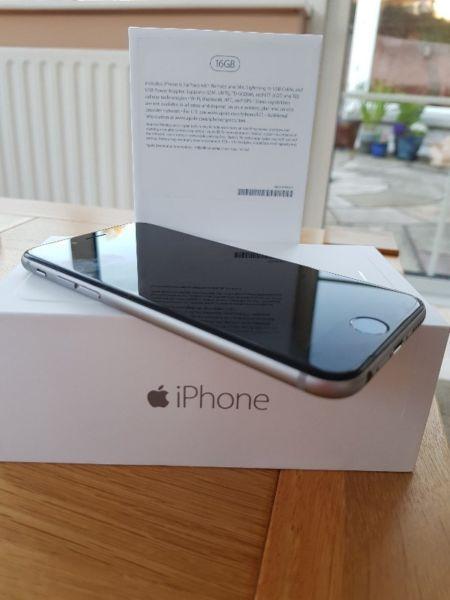 iPhone 6 - Mint Condition - 16GB