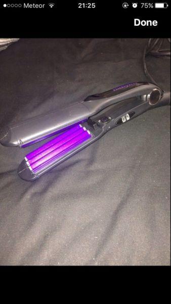 BaByliss hair crimper (purple and black)