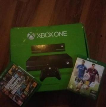 XBOX ONE + KINECT 2 CONTROLLERS GTA5 EX COND IN BOX