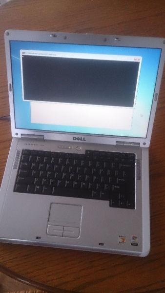 sale dell laptop with windows 7 inspiron 1501 very clean