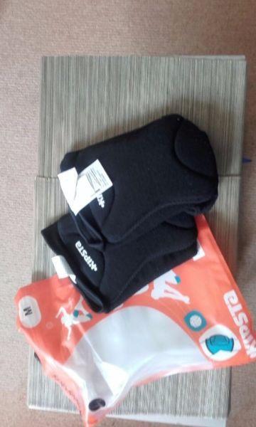Kipsta volleyball knee pads. Size M