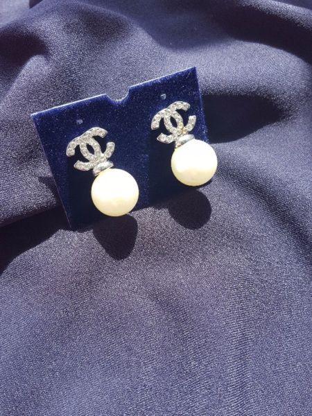 Double C Silver Plated Pearl Earrings Free P&P