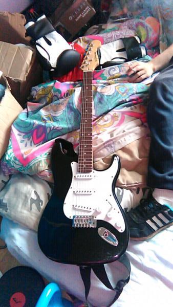 C giant electric guitar