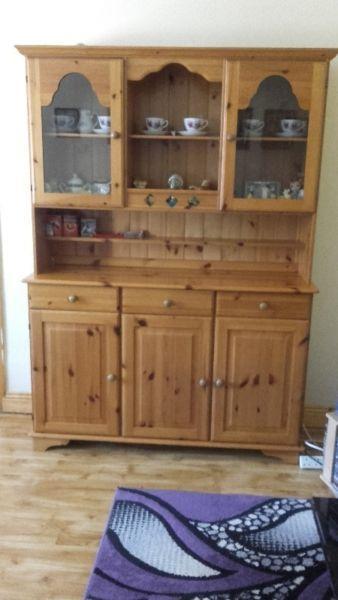 pine cabinet/dresser