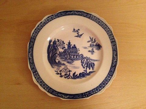 Myott & Son Pagoda Willow Plate with Scalloped edges