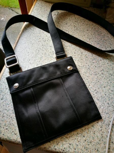 Perfect dkny black shoulder bag